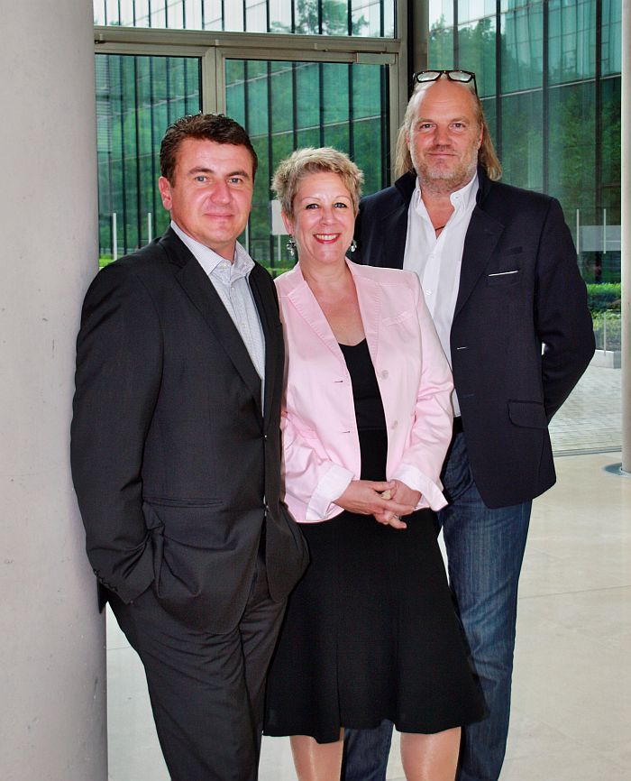 Strategische Kooperation beschlossen: (von links) Thomas Karsch (Chefredakteur von Top hotel), Susan Strategische Kooperation beschlossen: (von links) Thomas Karsch (Chefredakteur von Top hotel), Susan