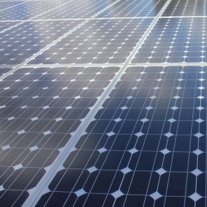 Solar Paneele einer typischen PV-Anlage.