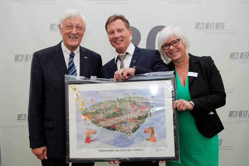 Bürgermeister Heinz Paus, Jürgen Urban Unternehmensgründer mit Ehefrau Bürgermeister Heinz Paus, Jürgen Urban Unternehmensgründer mit Ehefrau