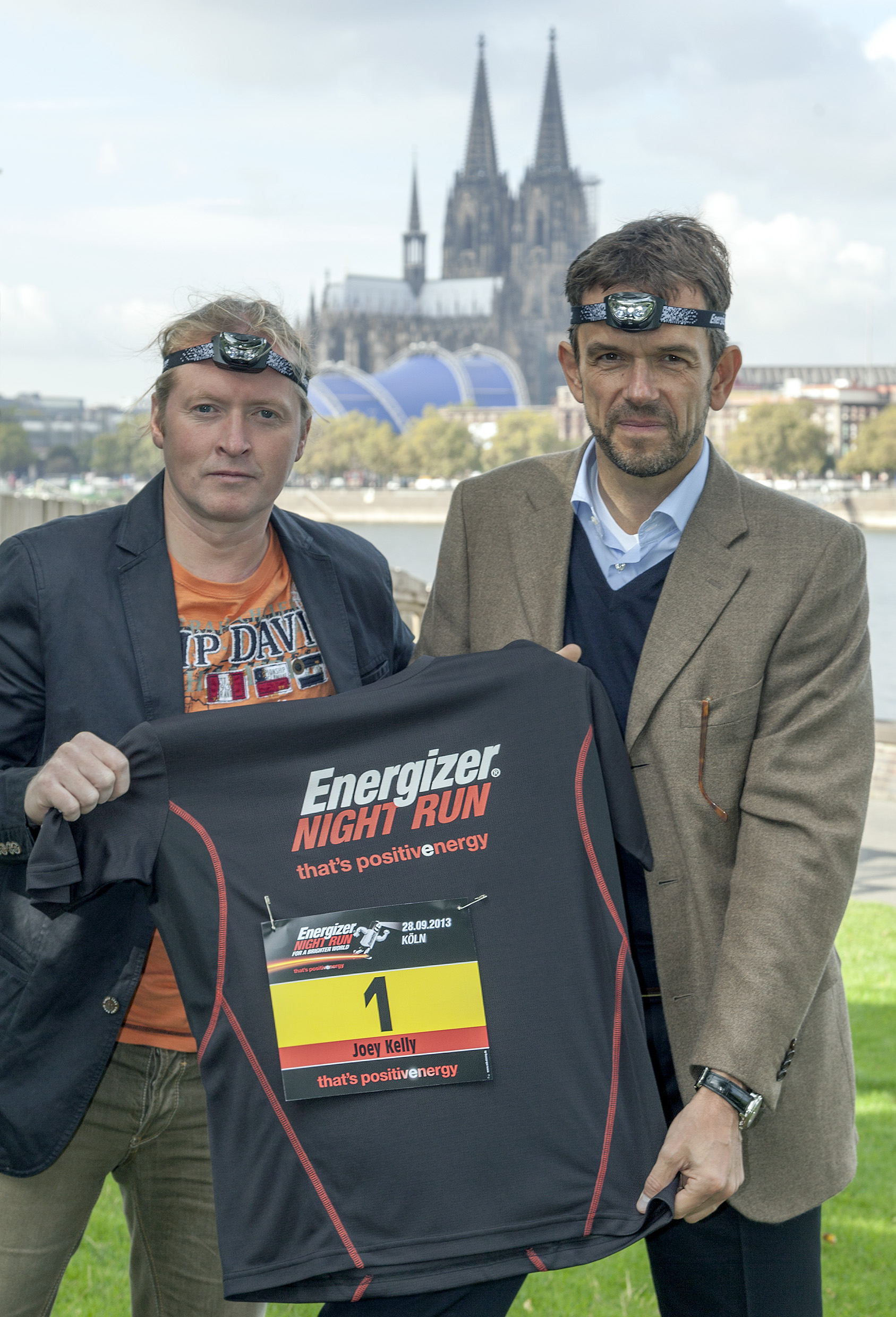 Joey Kelly und Robin Vauth, Geschäftsführer Energizer, bereiten sich auf den 2. Energizer Night Run 