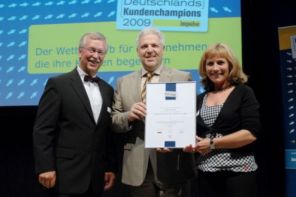 Die Select Geschäftsführung bei der Preisverleihung 
