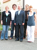 Peter Weiß MdB (Bildmitte) mit dem KA-Team
