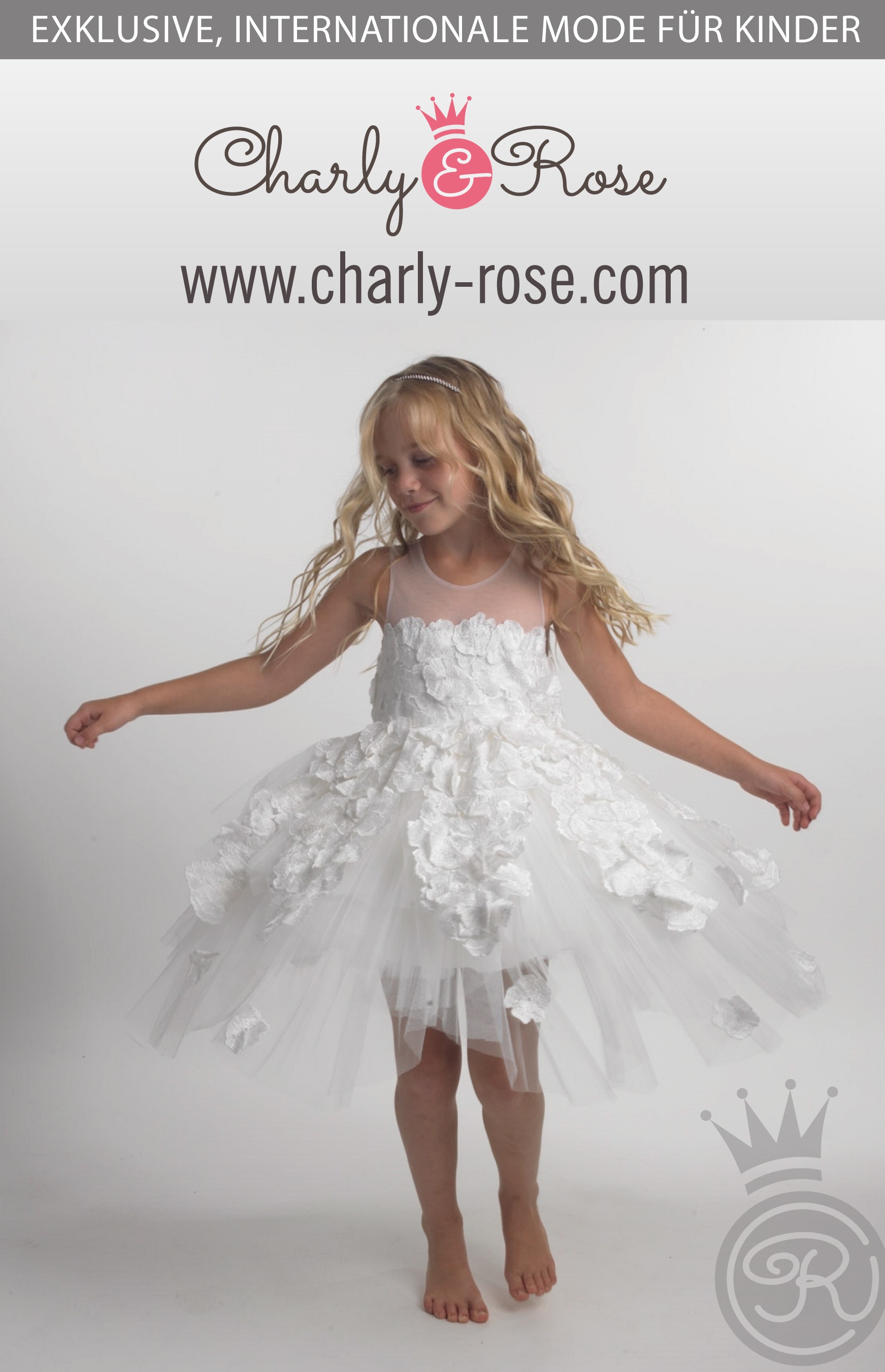 Mischka Aoki Dress: White Swan auf www.charly-rose.com Mischka Aoki Dress: White Swan auf www.charly-rose.com