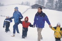 Familie im Schnee Familie im Schnee