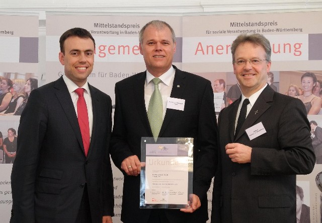 v.l.n.r. Dr. Nils Schmid, Senator h.c. Gerhard R. Daiger, Dr. Stroppel v.l.n.r. Dr. Nils Schmid, Senator h.c. Gerhard R. Daiger, Dr. Stroppel