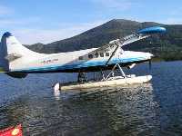 Das Wasserflugzeug als Teil des Yukon-Outdoor-Adventure Das Wasserflugzeug als Teil des Yukon-Outdoor-Adventure