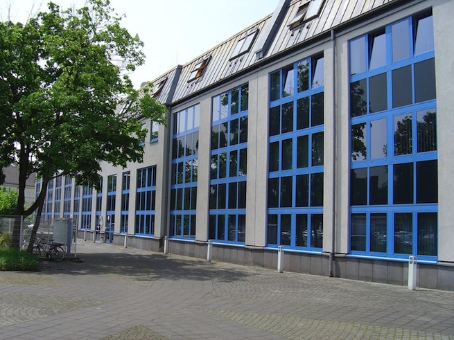 Außenansichten der Büroimmobilie „Halberstädter Straße“ in Magdeburg Außenansichten der Büroimmobilie „Halberstädter Straße“ in Magdeburg