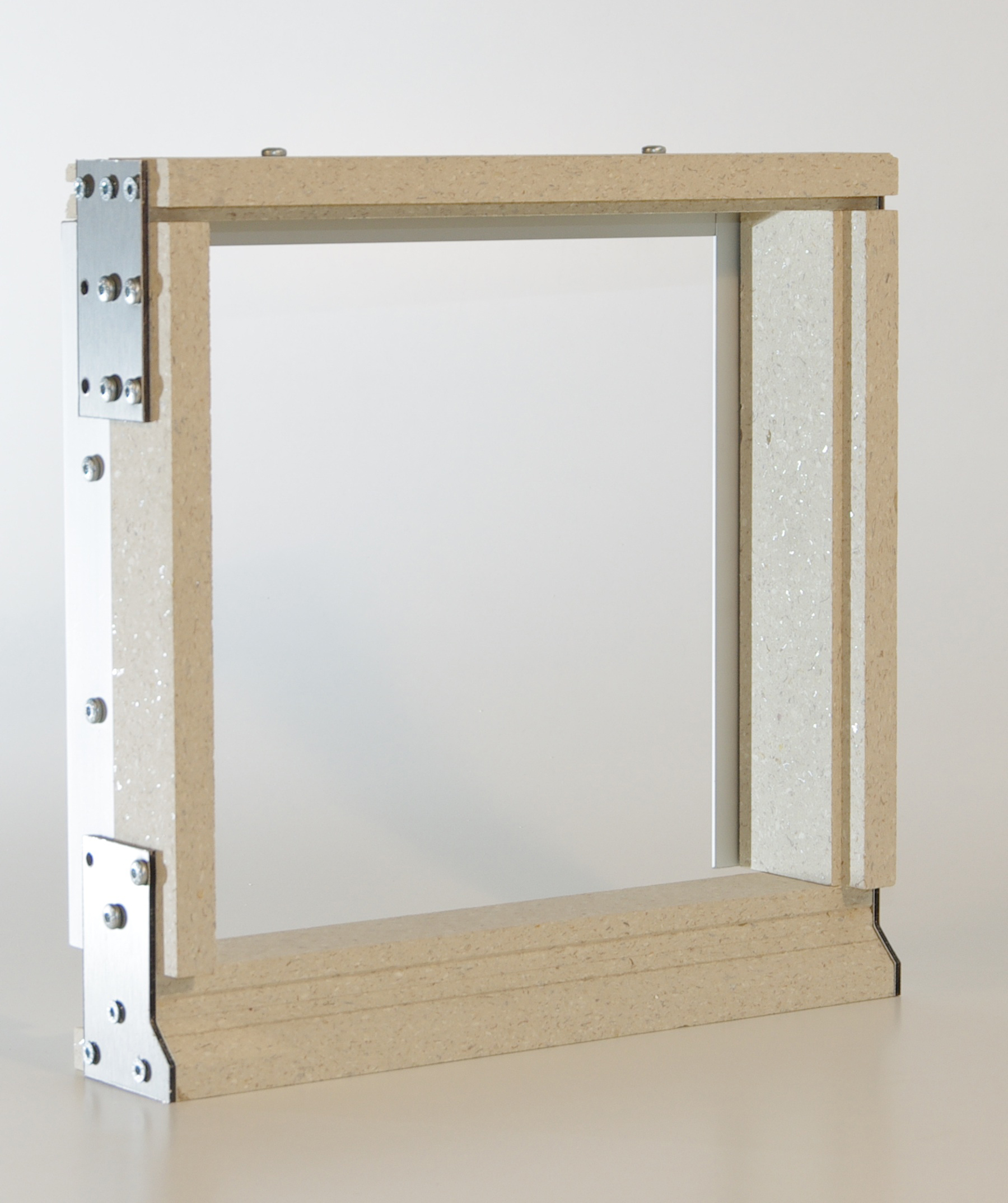 Eine Montagezarge schont die Fenster auf der Baustelle. Foto: Stahlmann-Consulting Eine Montagezarge schont die Fenster auf der Baustelle. Foto: Stahlmann-Consulting