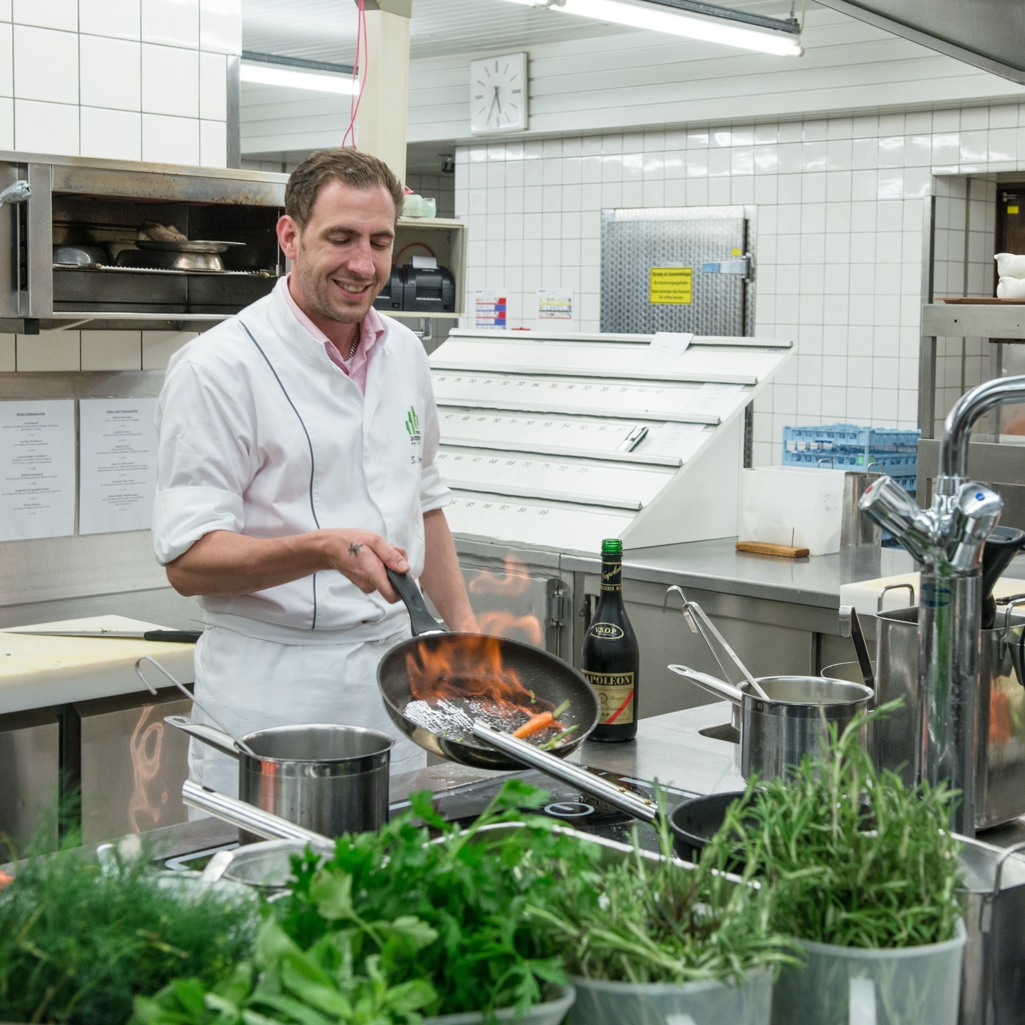 Küchenchef im Vier Jahreszeiten am Schluchsee: Sebastian Strassburg Küchenchef im Vier Jahreszeiten am Schluchsee: Sebastian Strassburg
