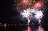 Feuerwerk über dem Gardasee ©eleonora.raggi | photography