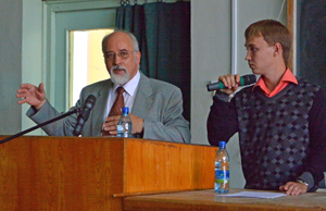 Prof. Dr. Hans-Werner Gessmann - Pavel Sevastyanov (Dolmetscher) Prof. Dr. Hans-Werner Gessmann - Pavel Sevastyanov (Dolmetscher)