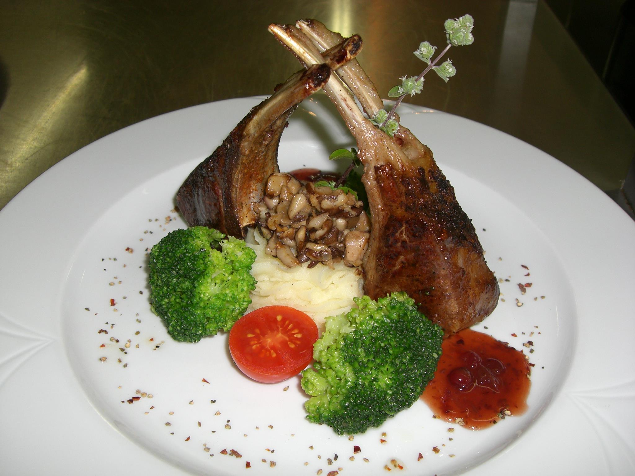Schmackhafte südtiroler Küche, ein Erlebnis mit Mehrwert. Schmackhafte südtiroler Küche, ein Erlebnis mit Mehrwert.