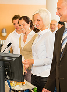 TCPOS Self-Service-Kasse mit Sprachsteuerung TCPOS Self-Service-Kasse mit Sprachsteuerung