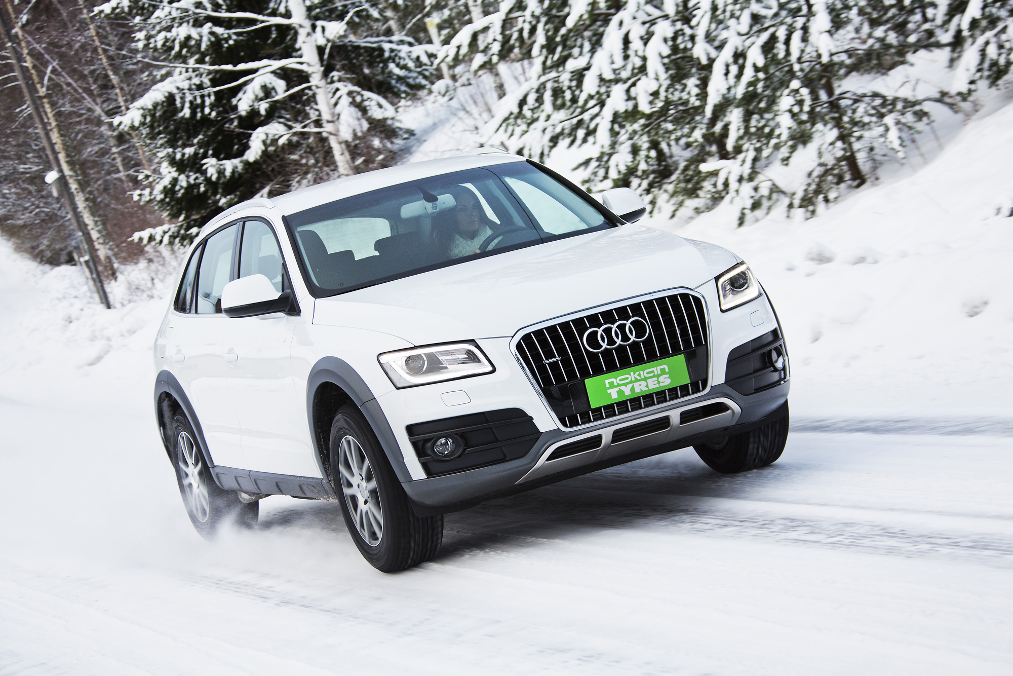 Der neue Nokian WR SUV 3 High Performance Winterreifen fährt sich hervorragend Foto: Nokian Reifen