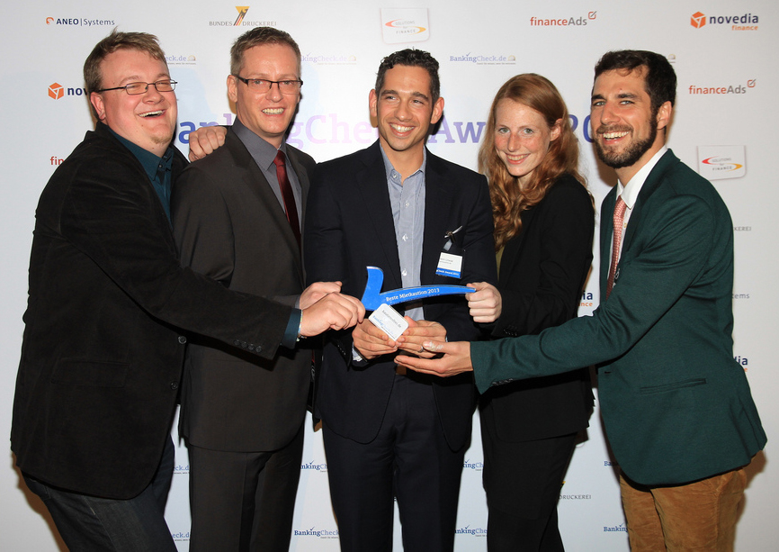 Das kautionsfrei.de-Team mit dem BankingCheck Award Das kautionsfrei.de-Team mit dem BankingCheck Award