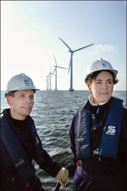 Bei DNV Offshore-Windanlagen wird Sicherheit ganz groß geschrieben. Bei DNV Offshore-Windanlagen wird Sicherheit ganz groß geschrieben.