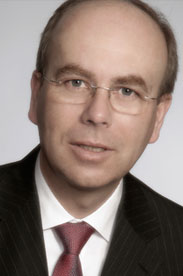 Axel Schmidt, Managing Director?Automotive, Accenture