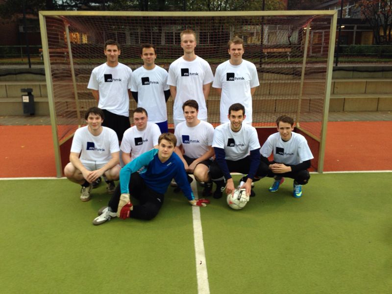 Das neuformierte Fußball-Team der MHMK Das neuformierte Fußball-Team der MHMK