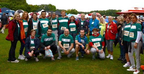 Strahlendes Robert Janker Team beim 7. Bonner Firmenlauf Strahlendes Robert Janker Team beim 7. Bonner Firmenlauf