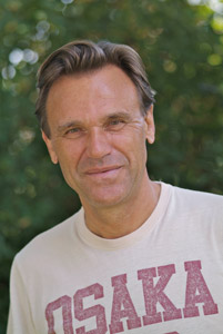 Physiotherapeut und Bobath-Instruktor Helmut Gruhn Physiotherapeut und Bobath-Instruktor Helmut Gruhn