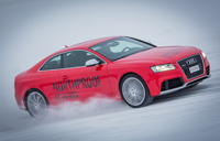 Der Nokian WR Winterreifen ist „gut“ im ADAC Winterreifen-Test 2013 Foto: Nokian Reifen Der Nokian WR Winterreifen ist „gut“ im ADAC Winterreifen-Test 2013 Foto: Nokian Reifen