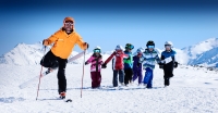 Kinder mit Skilehrer - ©Faistauer (Wildkogel-Arena)