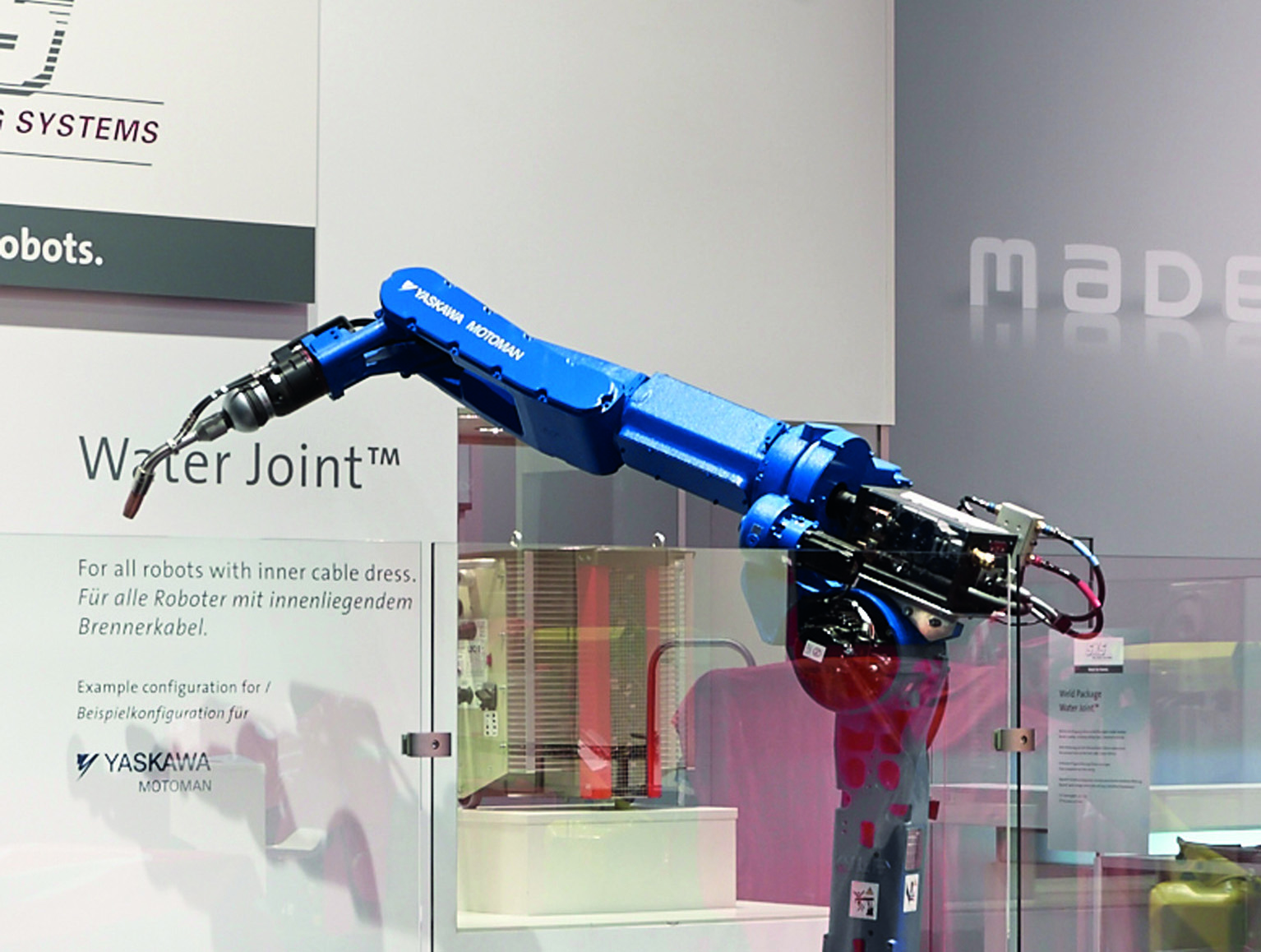 Ideal zum Schweißen mit Hohlwellenrobotern und bei großen Wärmemengen: Brennersystem Water Joint Ideal zum Schweißen mit Hohlwellenrobotern und bei großen Wärmemengen: Brennersystem Water Joint