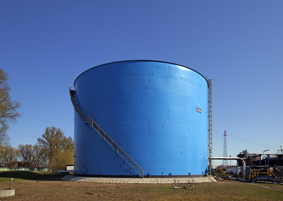 Flachbodentanks und Tanktassen Flachbodentanks und Tanktassen