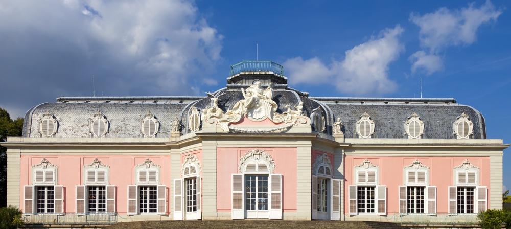 Schloss Benrath in der Nachbarschaft der SchülerAustausch-Messe (Foto: istock.com) Schloss Benrath in der Nachbarschaft der SchülerAustausch-Messe (Foto: istock.com)