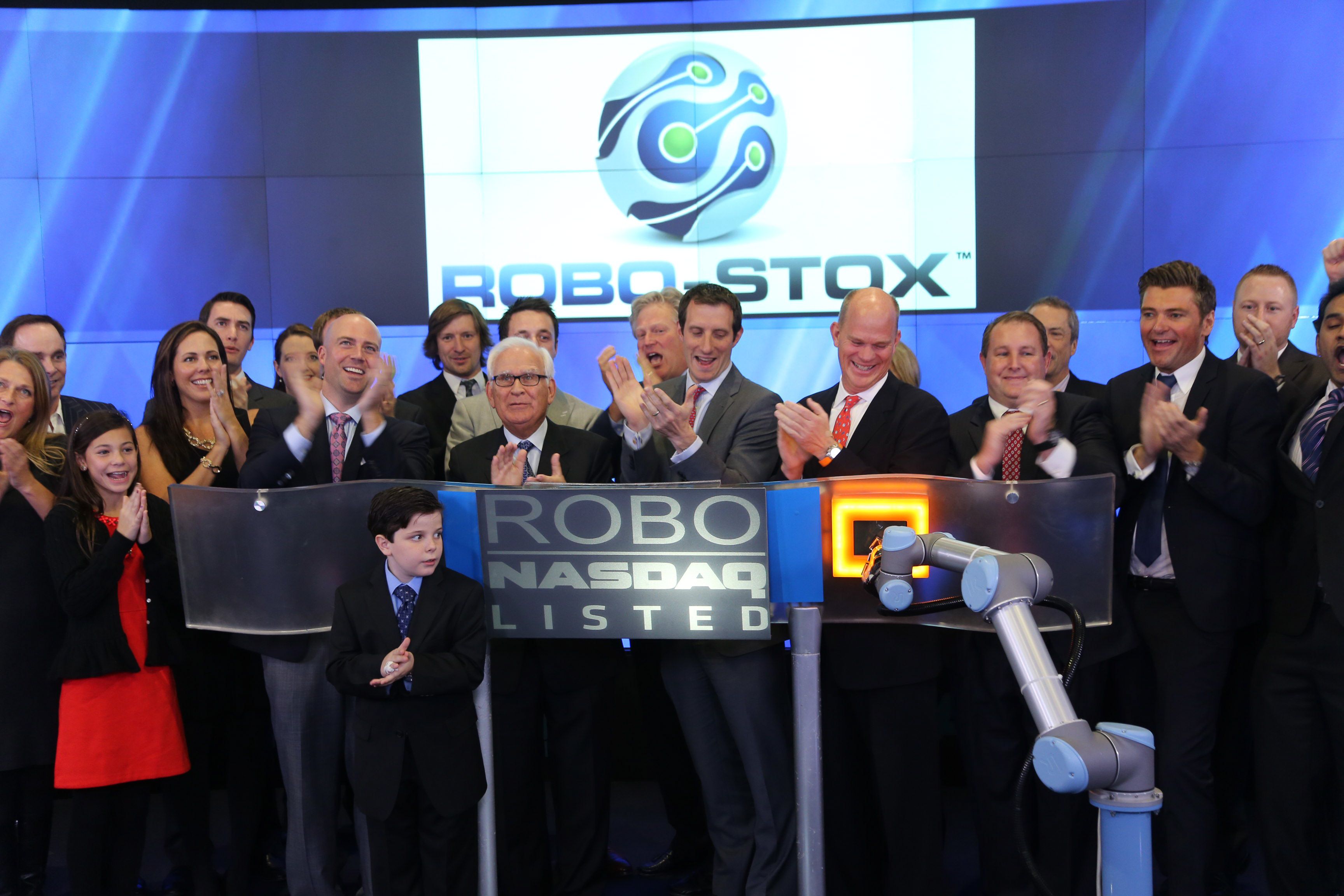 UR5 beim Läuten der NASDAQ-Glocke