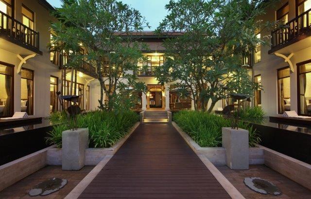 Anantara Angkor Resort & Spa Walkway Anantara Angkor Resort & Spa Walkway