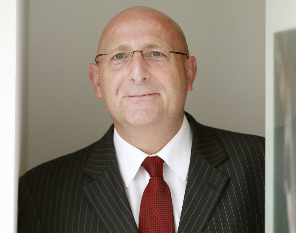 Dr. Hendrik Schiffmann, Director Professional Services, Beta Systems Software AG Dr. Hendrik Schiffmann, Director Professional Services, Beta Systems Software AG