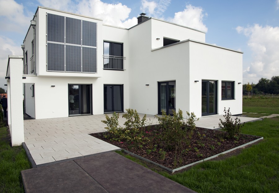Klare Formsprache: Das Plus-Energiehaus des Fertighausherstellers Hanlo in Werder. (Foto: HANLO Haus Klare Formsprache: Das Plus-Energiehaus des Fertighausherstellers Hanlo in Werder. (Foto: HANLO Haus