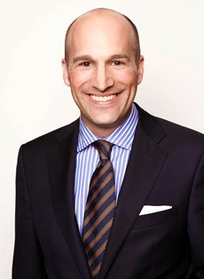 Dr. Sebastian Gradinger?Leiter der WÖHRL Akademie Dr. Sebastian Gradinger?Leiter der WÖHRL Akademie