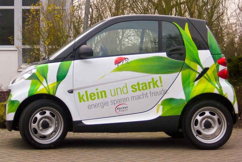 Fahrzeugwerbung auf einem SMART Fahrzeugwerbung auf einem SMART