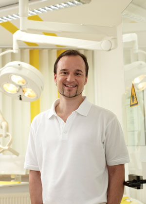 Dr. med. dent. Henrik-Christian Hollay