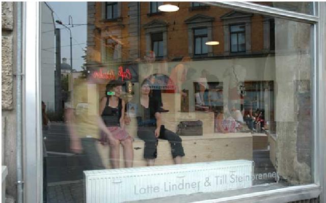 gallery D21, Leipzig, 2006; Foto: Lotte Lindner & Till Steinbrenner gallery D21, Leipzig, 2006; Foto: Lotte Lindner & Till Steinbrenner
