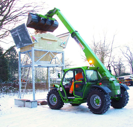 HKL Mietmaschinenübernehmen Winterdienstaufgaben?von Schneeräumung bis Streugutbestückung. HKL Mietmaschinenübernehmen Winterdienstaufgaben?von Schneeräumung bis Streugutbestückung.