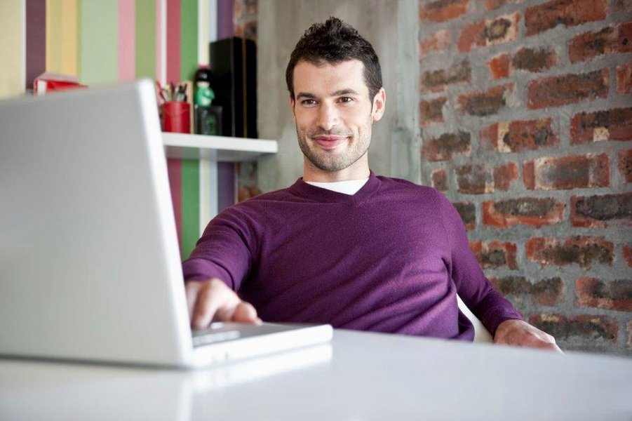 Online-Bewertungen gibt es jetzt auch für Versicherungen. Foto: djd/Ergo Direkt Versicherungen Online-Bewertungen gibt es jetzt auch für Versicherungen. Foto: djd/Ergo Direkt Versicherungen