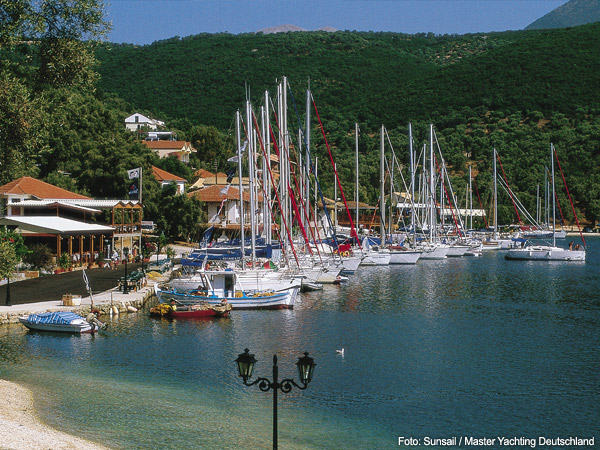 Yachten vor der griechischen Küste