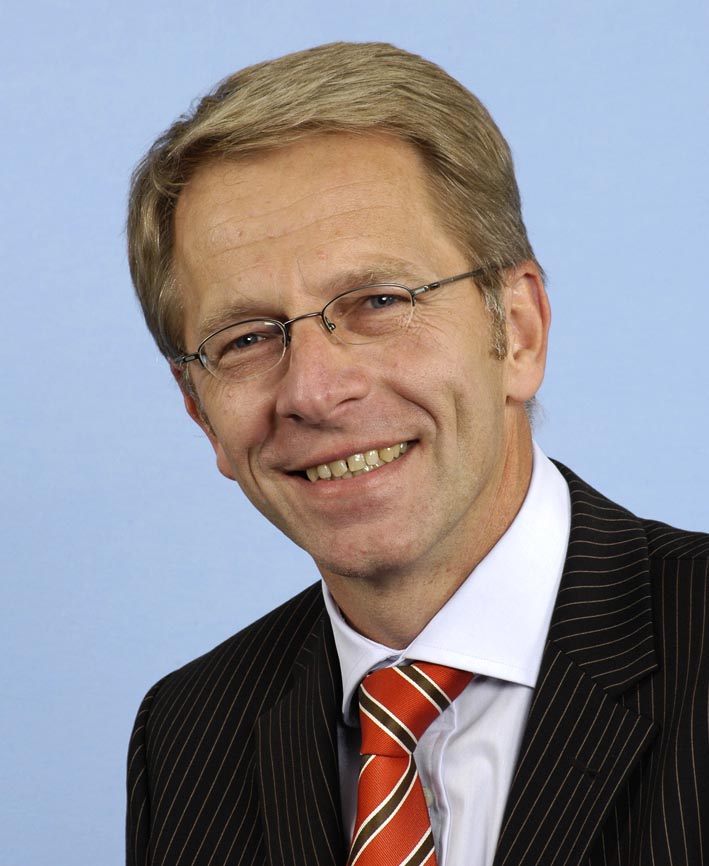 Peter Starke, Sprecher der Investment-Sparte AENGEVELT und Niederlassungsleiter Berlin Peter Starke, Sprecher der Investment-Sparte AENGEVELT und Niederlassungsleiter Berlin