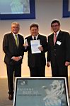 V. l. n. r. Bayerischer Staatsminister Martin Zeil mit Horst Gaida, Geschäftsleitung der BTK V. l. n. r. Bayerischer Staatsminister Martin Zeil mit Horst Gaida, Geschäftsleitung der BTK