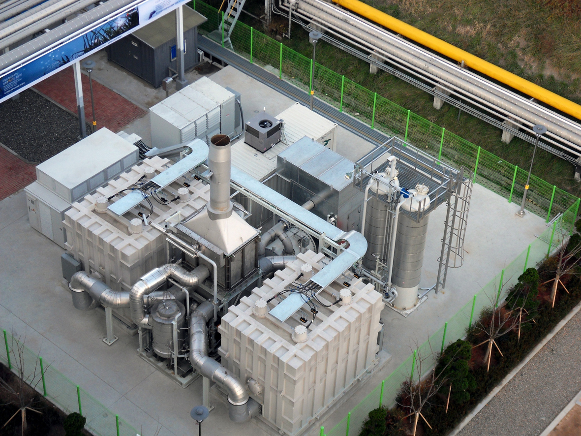 Das FCES Brennstoffzellenkraftwerk DFC®3000 EU mit 2.8 MW
